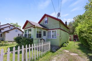 68 Orchard St, Pittsfield, MA 01201