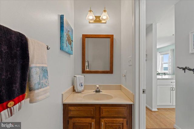 8337 BAY CREST CT, Chesapeake Beach, MD 20732