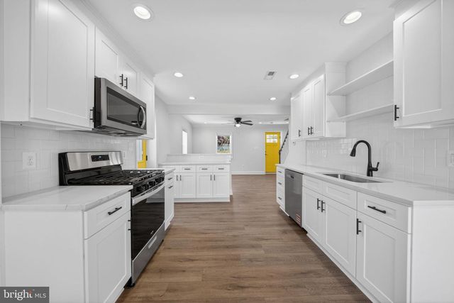 3129 SOLLERS POINT RD, Dundalk, MD 21222