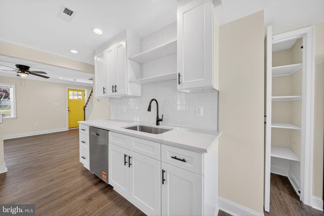 3129 SOLLERS POINT RD, Dundalk, MD 21222