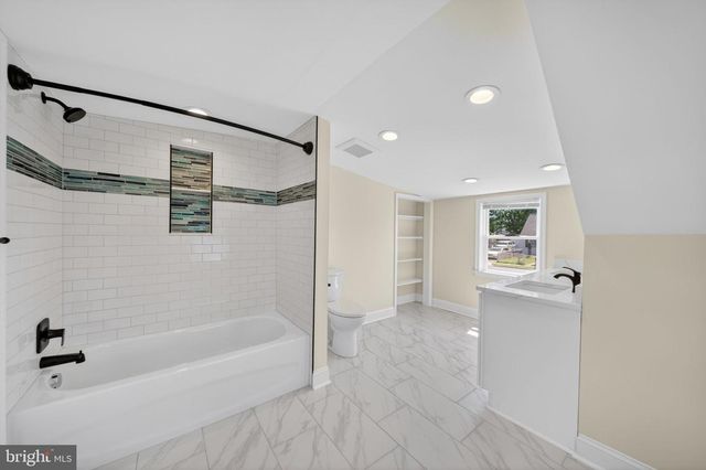 3129 SOLLERS POINT RD, Dundalk, MD 21222