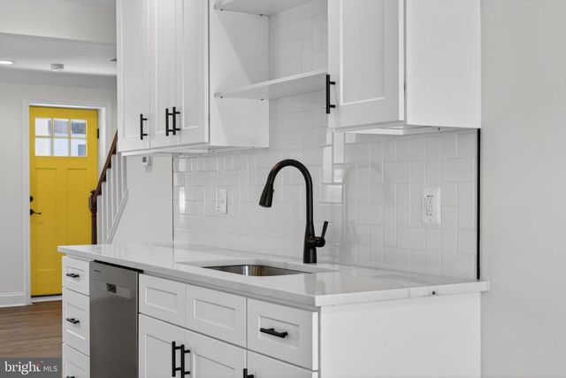 3129 SOLLERS POINT RD, Dundalk, MD 21222