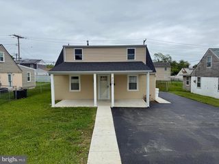 3129 SOLLERS POINT RD, Dundalk, MD 21222
