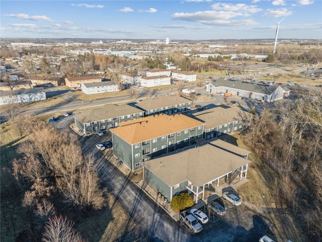 6620-6670 Preston Terrace Court SW, Cedar Rapids, IA 52404