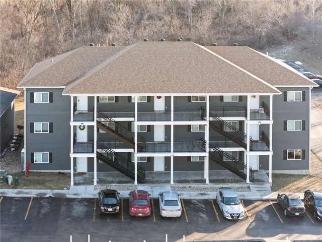 6620-6670 Preston Terrace Court SW, Cedar Rapids, IA 52404