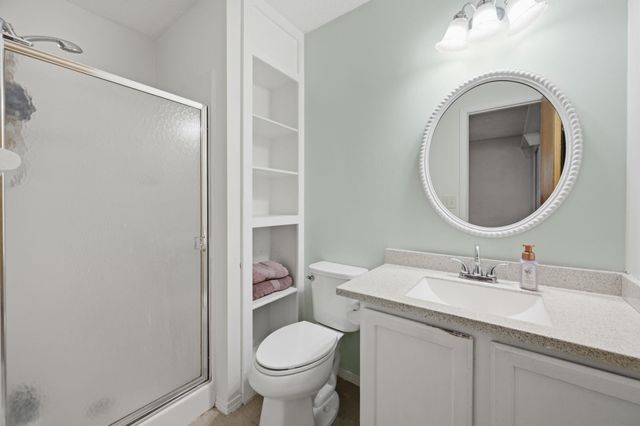 1748 N Basswood Ct, Andover, KS 67002