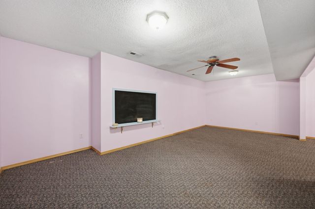 1748 N Basswood Ct, Andover, KS 67002