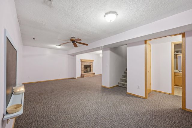 1748 N Basswood Ct, Andover, KS 67002