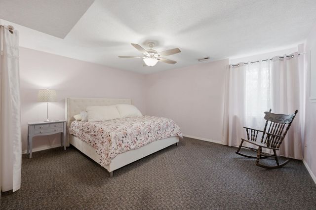 1748 N Basswood Ct, Andover, KS 67002