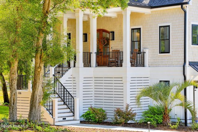 106 Seven Oaks Court, Hampstead, NC 28443