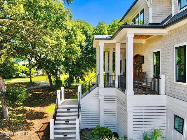 106 Seven Oaks Court, Hampstead, NC 28443