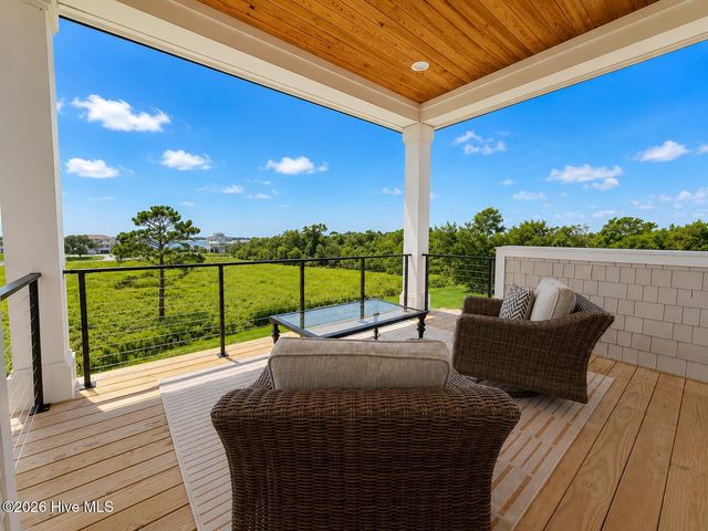 106 Seven Oaks Court, Hampstead, NC 28443