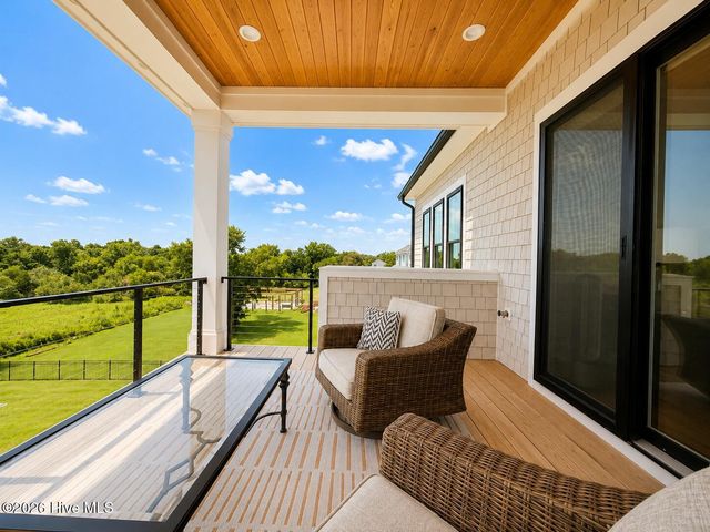 106 Seven Oaks Court, Hampstead, NC 28443