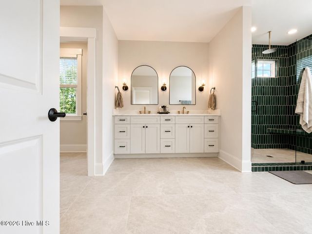 106 Seven Oaks Court, Hampstead, NC 28443