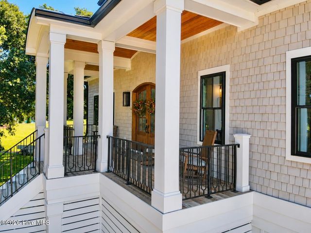 106 Seven Oaks Court, Hampstead, NC 28443