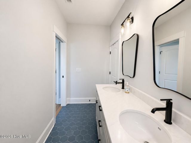 106 Seven Oaks Court, Hampstead, NC 28443