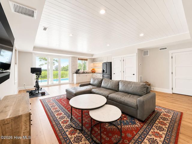 106 Seven Oaks Court, Hampstead, NC 28443
