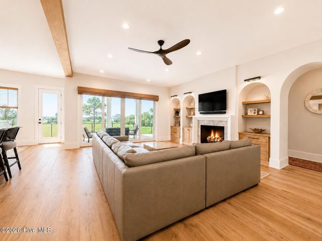 106 Seven Oaks Court, Hampstead, NC 28443