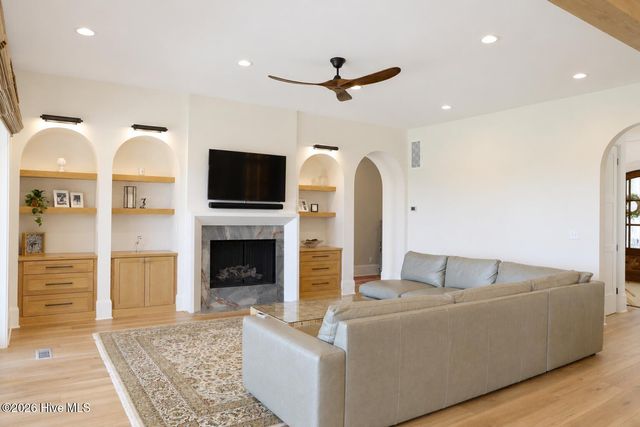 106 Seven Oaks Court, Hampstead, NC 28443
