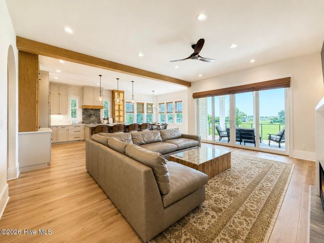 106 Seven Oaks Court, Hampstead, NC 28443