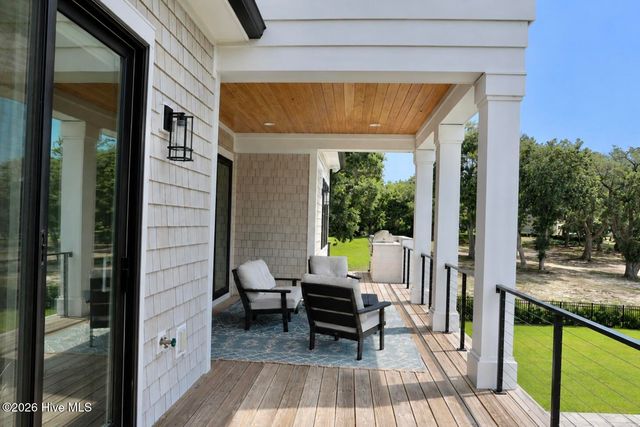 106 Seven Oaks Court, Hampstead, NC 28443