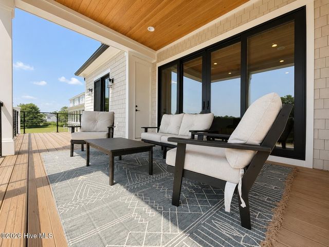 106 Seven Oaks Court, Hampstead, NC 28443