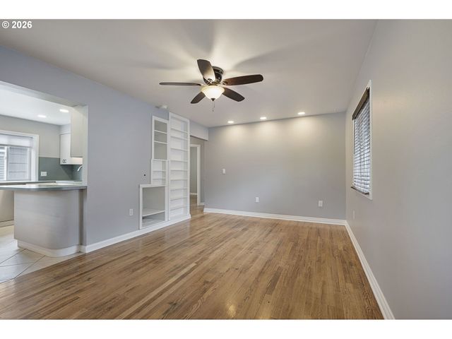 6811 Se 87TH Ave, Portland, OR 97266