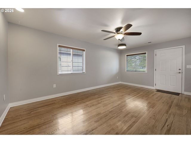 6811 Se 87TH Ave, Portland, OR 97266