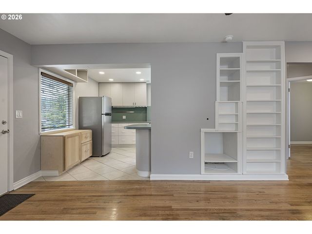 6811 Se 87TH Ave, Portland, OR 97266