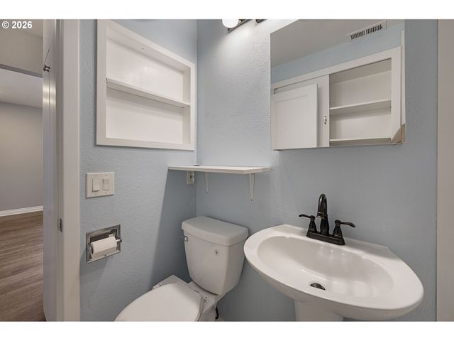 6811 Se 87TH Ave, Portland, OR 97266