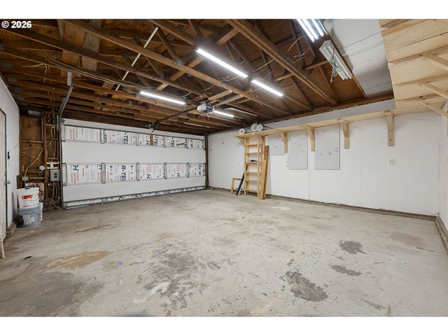 6811 Se 87TH Ave, Portland, OR 97266