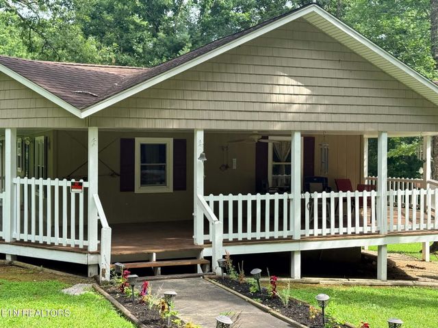 1250 Darrow Ridge Rd, Jamestown, TN 38556