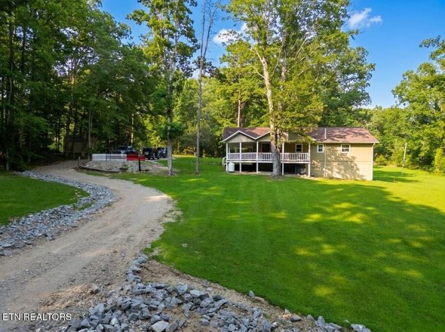 1250 Darrow Ridge Rd, Jamestown, TN 38556