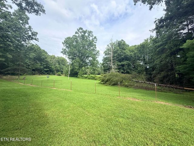 1250 Darrow Ridge Rd, Jamestown, TN 38556