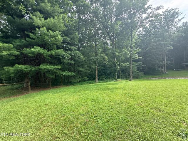 1250 Darrow Ridge Rd, Jamestown, TN 38556