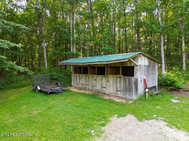1250 Darrow Ridge Rd, Jamestown, TN 38556