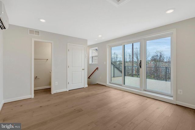 12507 LEAGUE LN, Fairfax, VA 22033