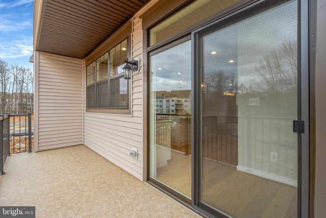 12507 LEAGUE LN, Fairfax, VA 22033