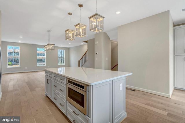 12507 LEAGUE LN, Fairfax, VA 22033