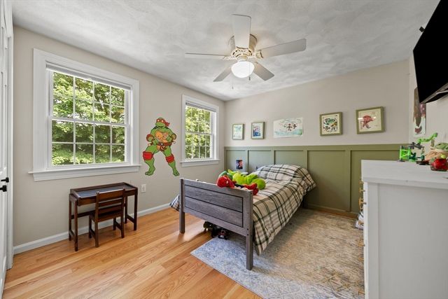 6 Burlwood Ln, Woburn, MA 01801