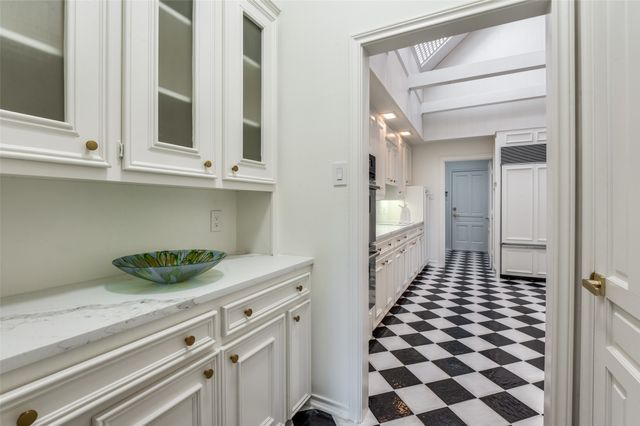 5865 Farquhar Lane, Dallas, TX 75209