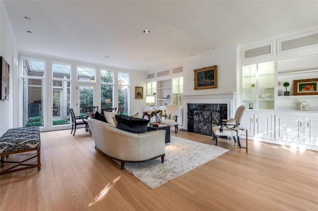 5865 Farquhar Lane, Dallas, TX 75209