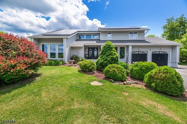 4 Campbell Dr, Hardyston Twp., NJ 07419