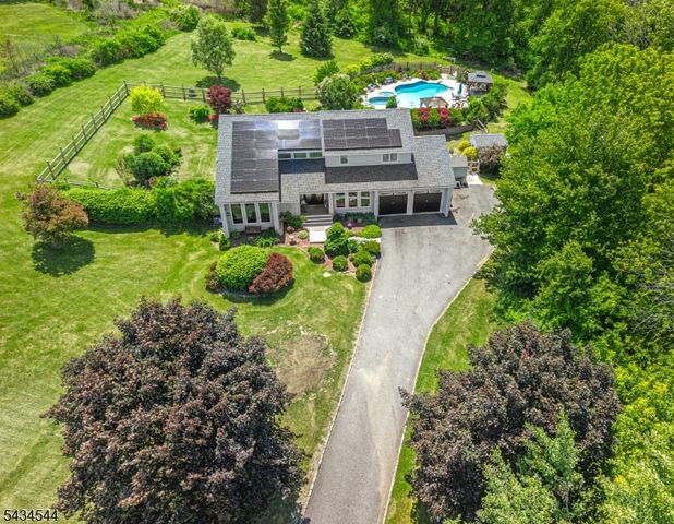 4 Campbell Dr, Hardyston Twp., NJ 07419