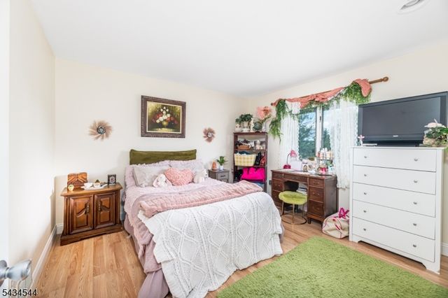4 Campbell Dr, Hardyston Twp., NJ 07419