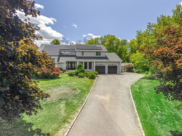 4 Campbell Dr, Hardyston Twp., NJ 07419