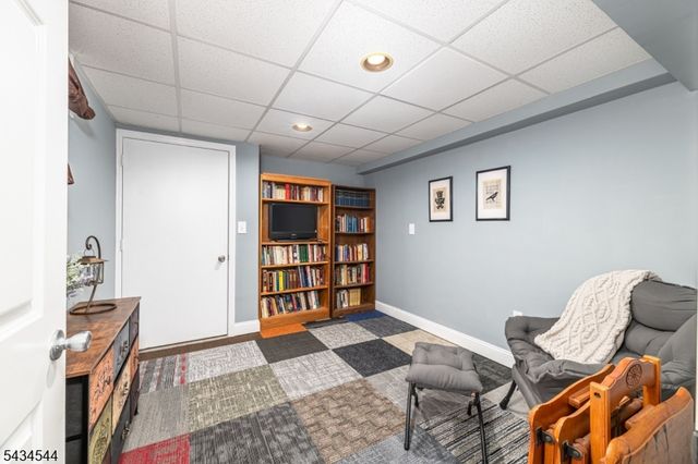 4 Campbell Dr, Hardyston Twp., NJ 07419