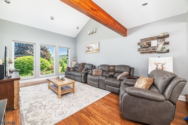 4 Campbell Dr, Hardyston Twp., NJ 07419