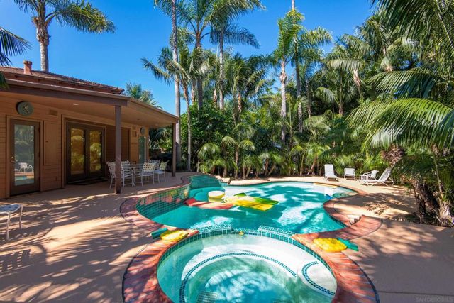 714 Passiflora Ave, Encinitas, CA 92024