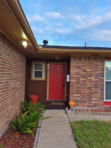 12603 S Coast Drive, Houston, TX 77047